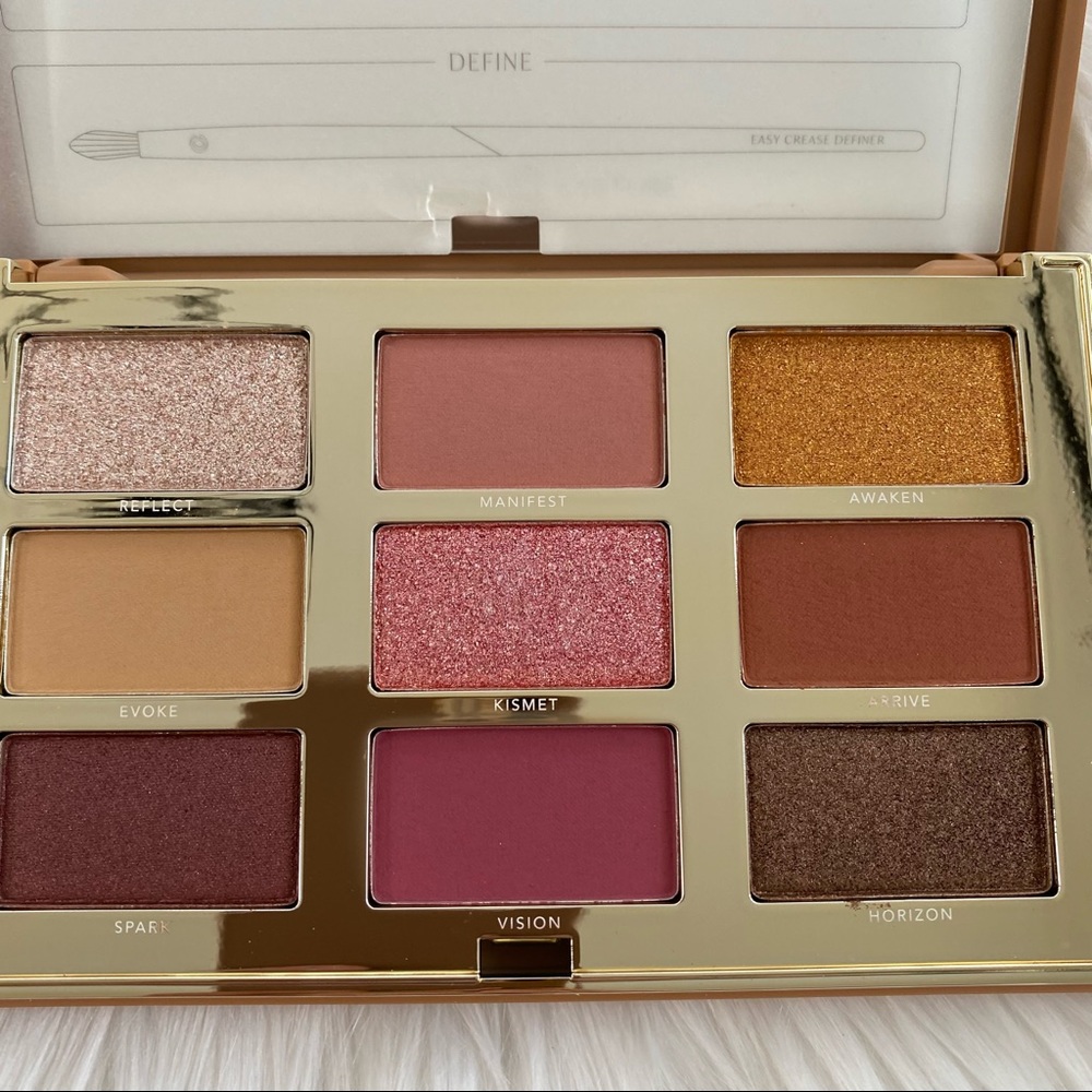 Complex Culture Futures So Bright Eyeshadow Palette 9 Shades of Mattes + Shimmer